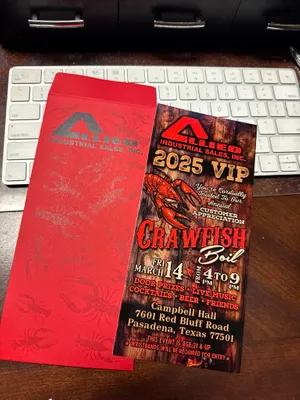 allied customer appreciation crawfish boil - not a very good pic but combined with the invite that fit perfectly - it turned out great