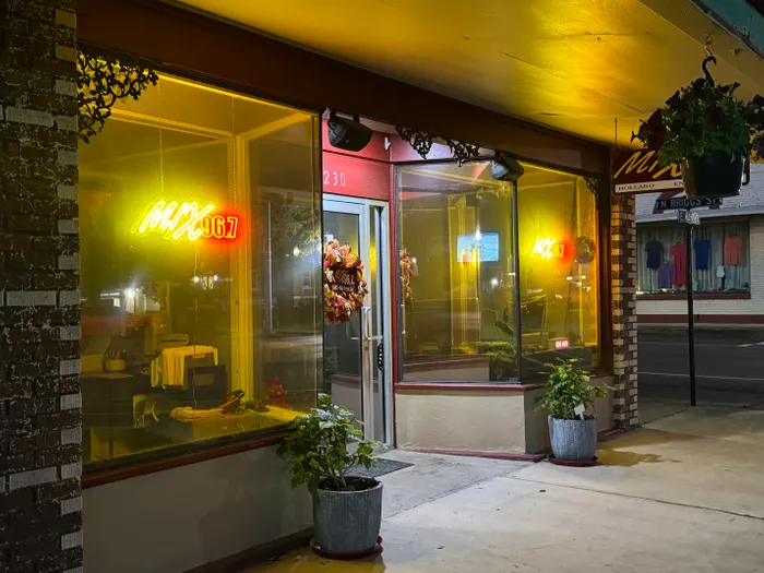 ImprintNow.com.au - Artwork Neon Sign