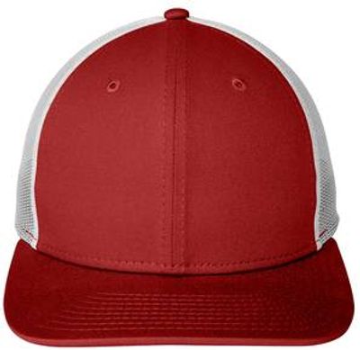 Scarlet/ White Scarlet/ White - Imprint Now - AUS