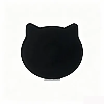 Cat 6.9 cm x 7.6 cm