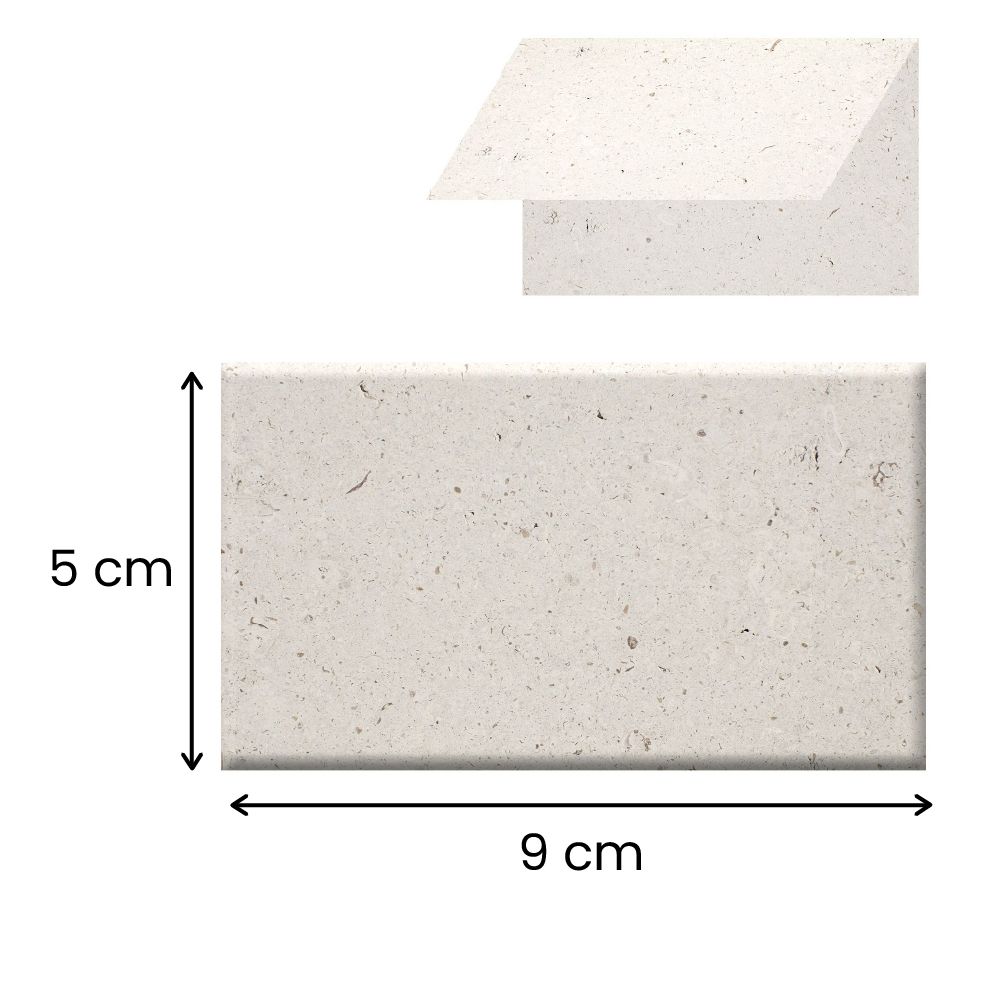 Folded (5 cm x 9 cm when folded)